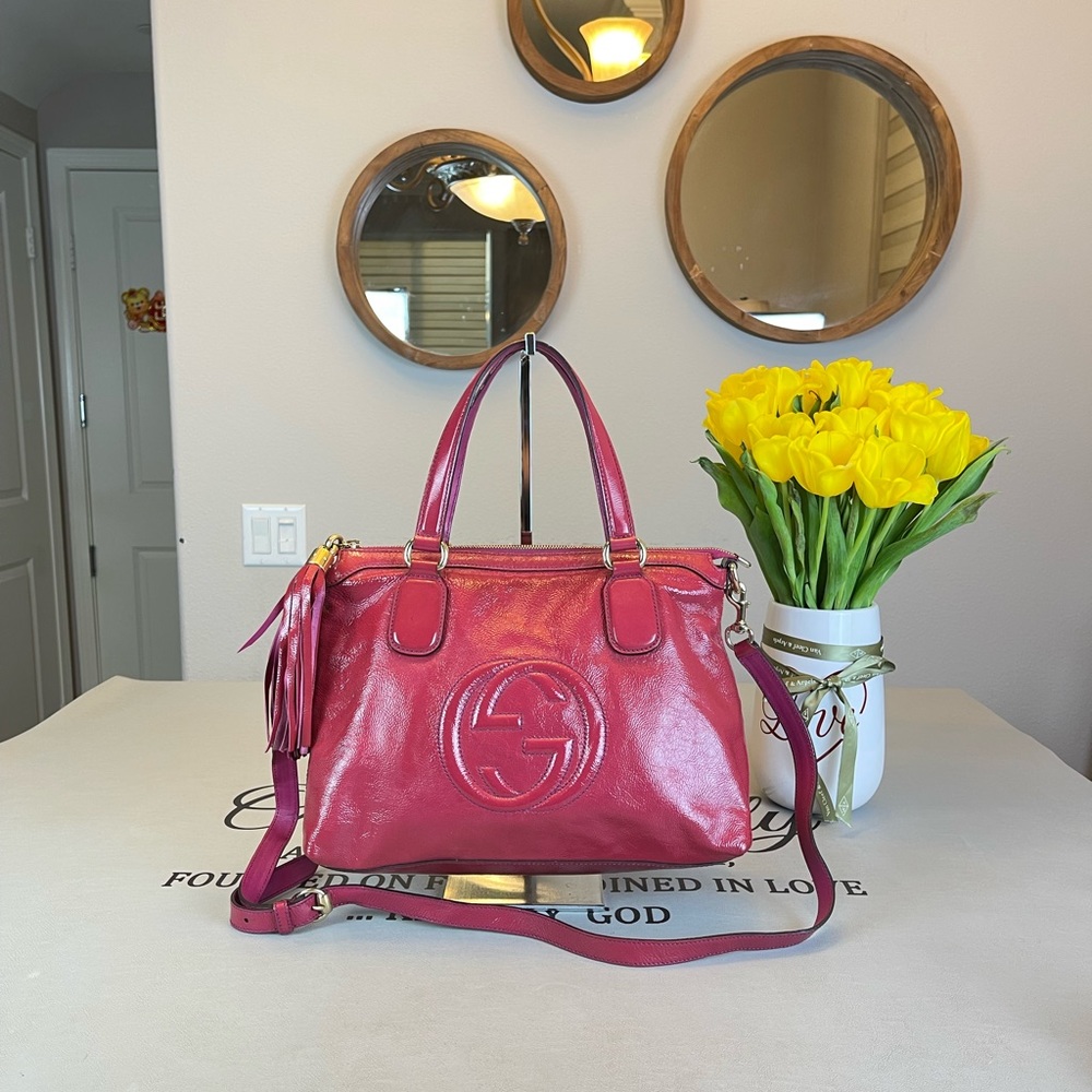 Gucci GG Logo Patent Leather SoHo Shoulder Bag Crossbody